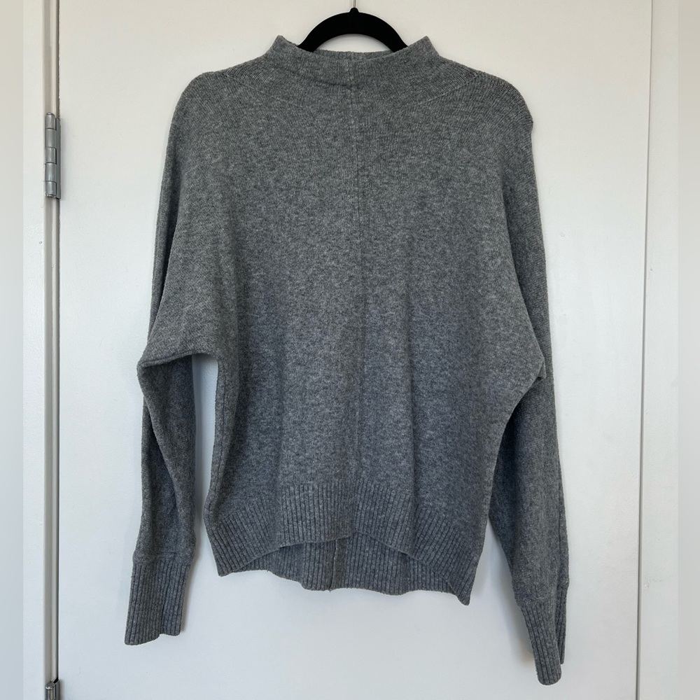 LOFT Women’s Mock Neck Grey Sweater M